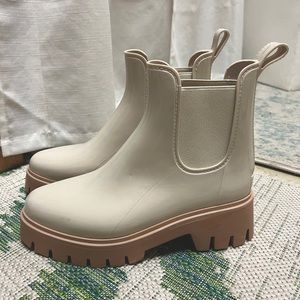 DOLCE VITA waterproof booties